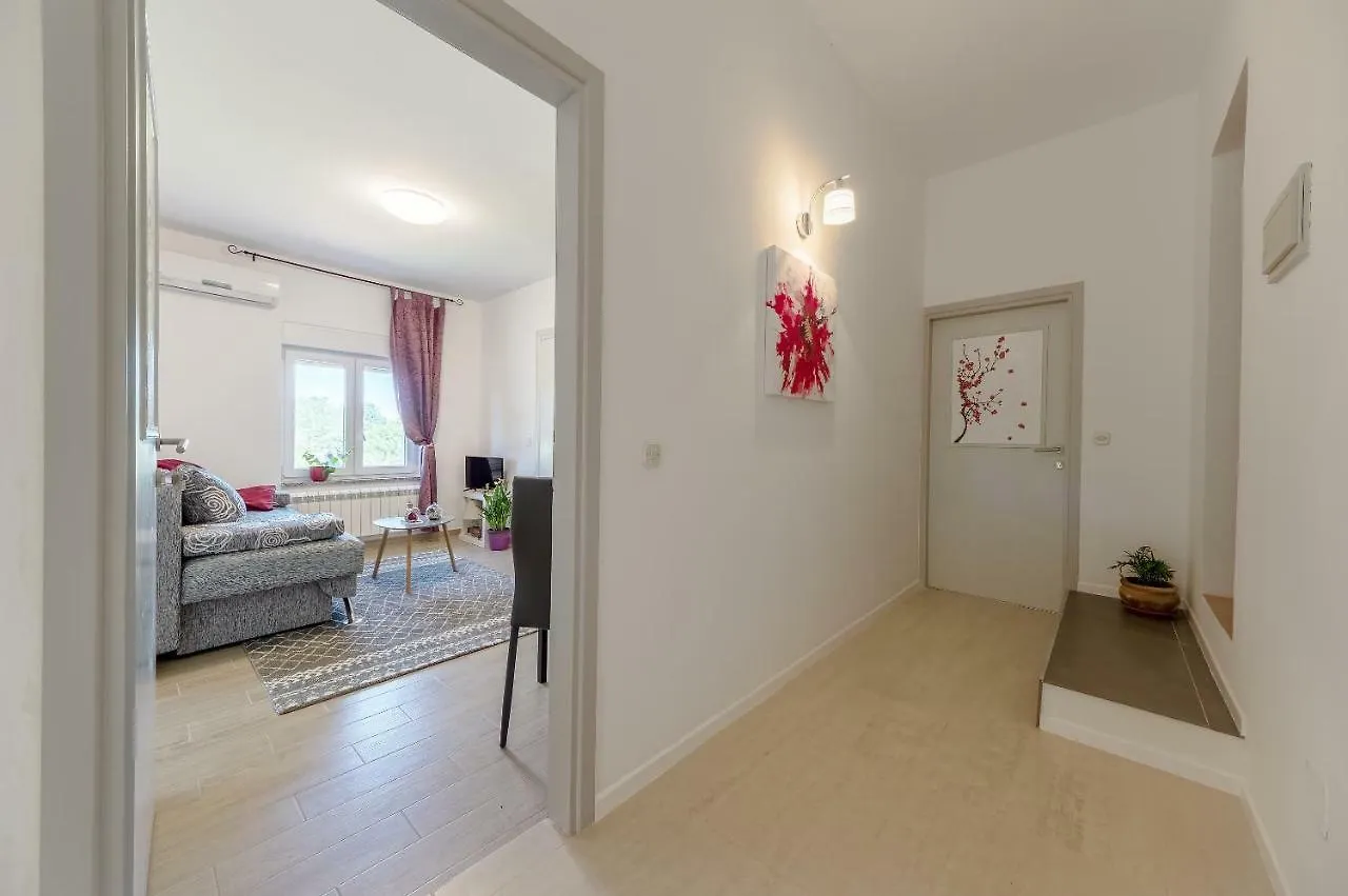 Lavander 3 Private Room With Bathroom And Balcony 普拉 2*,
